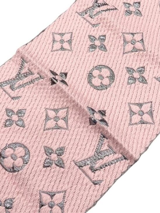 Louis Vuitton Muffler Echarpe Logomania Shine Wool Silk Monogram Rose Scarf - Picture 6 of 9